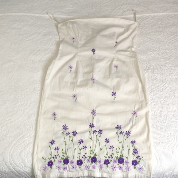 Love Potion Strapless Embroidered Cream Fit Dress Size L - Picture 8 of 12